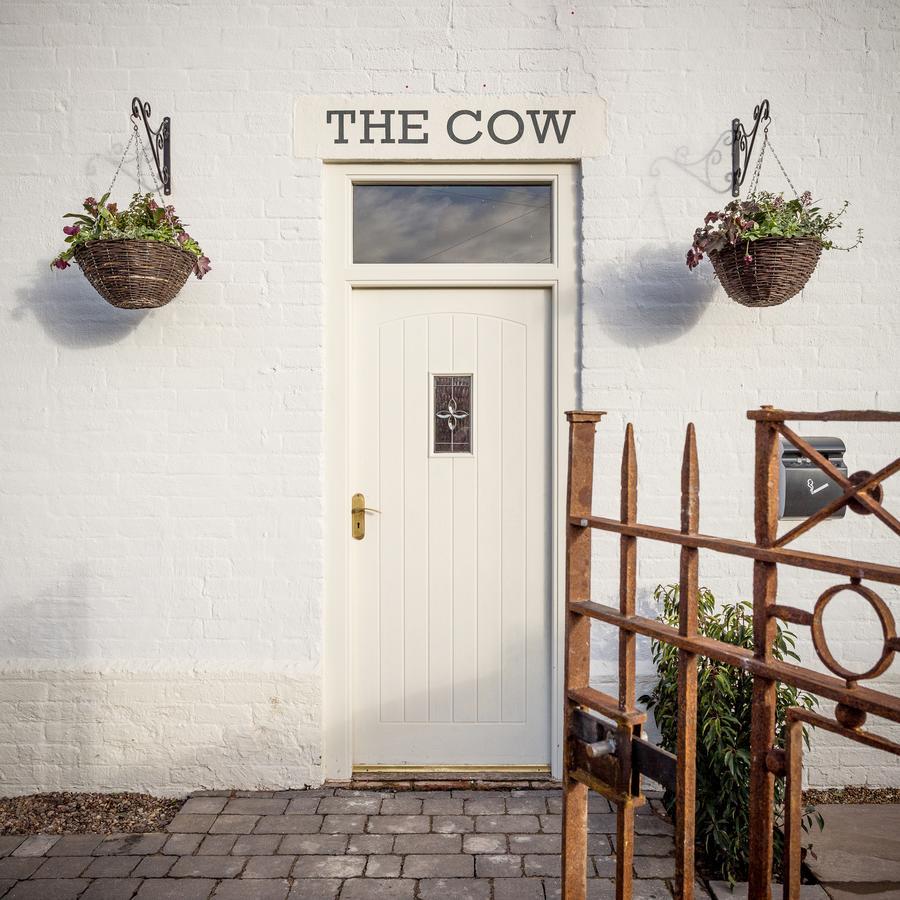 Отель The Cow Dalbury Dalbury Lees Экстерьер фото